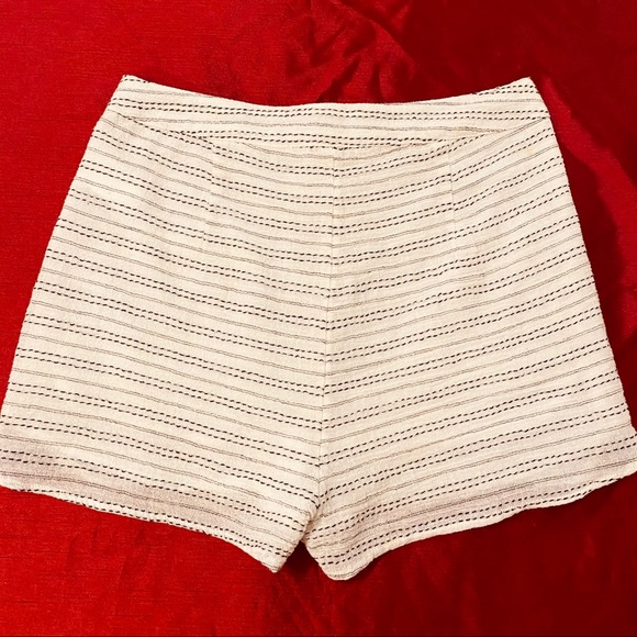 Roxy shorts. Perfect condition! Great for Summer . - Picture 3 of 4